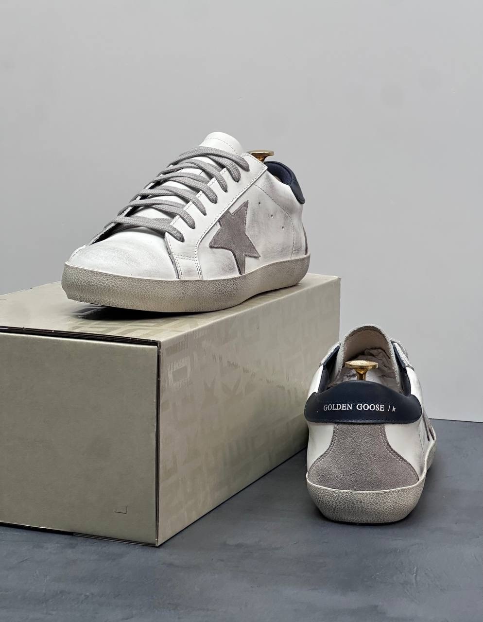 мужские кроссовки golden goose superstar белый серебряный,мужские кроссовки golden goose superstar со звездой белый серебряный,,golden goose super star,golden goose кроссовки
