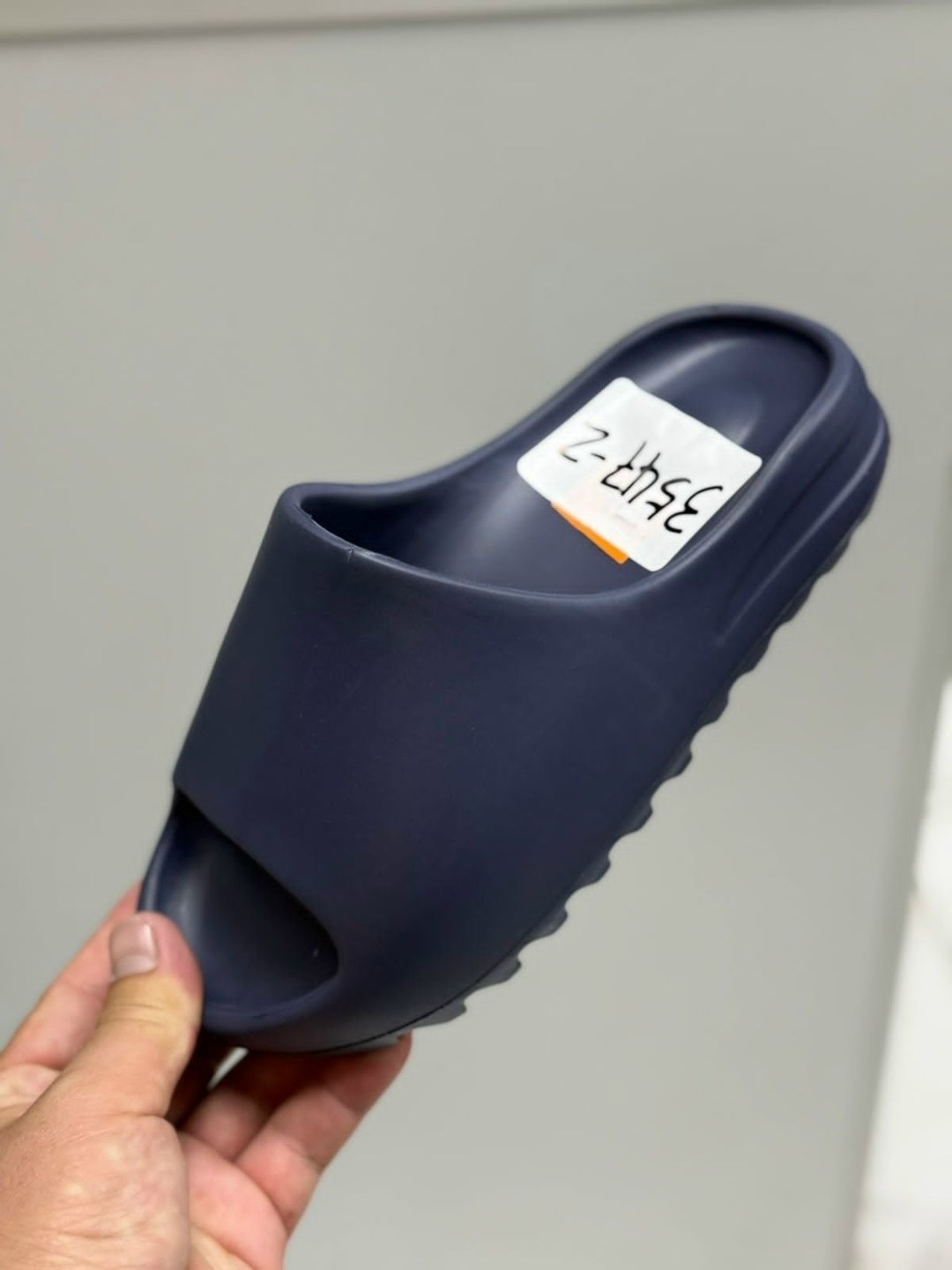 adidas yeezy slide,шлепанцы adidas,летние шлепанцы,шлепанцы adidas yeezy slide,yeezy adidas