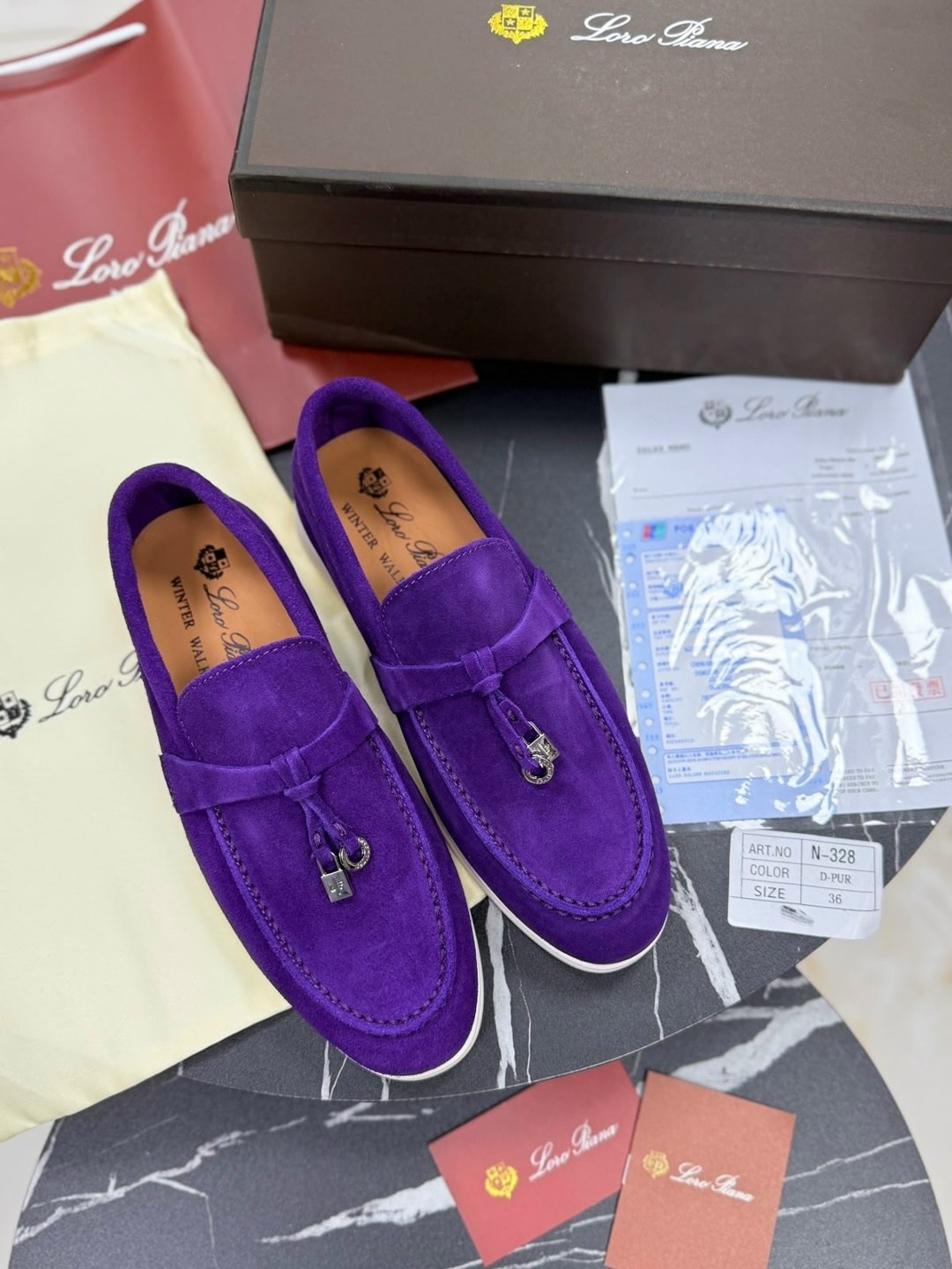 лоферы из натуральной замши loro piana,,лоферы женские loro piana,лоферы loro piana,замшевые мокасины лоро пиано