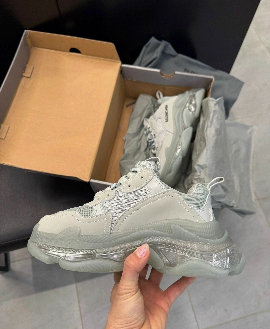balenciaga triple s clear sole,кроссовки balenciaga triple s,кроссовки balenciaga triple s clear sole,женские кроссовки balenciaga,balenciaga triple s sneaker