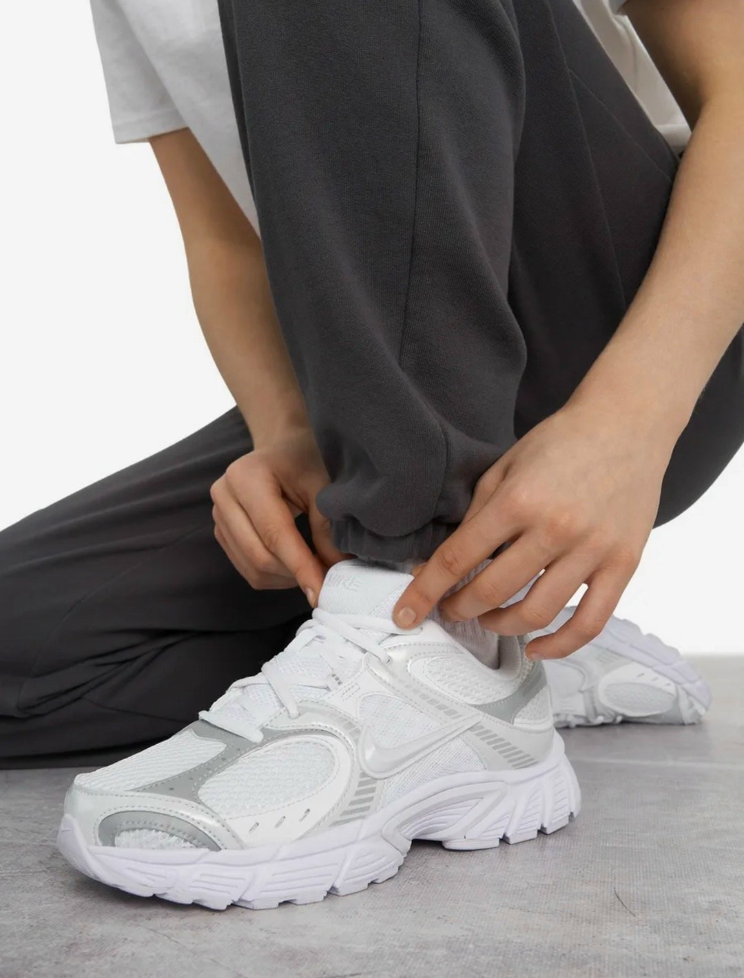кроссовки,женские кроссовки nike,кроссовки nike v 5 rnr,кроссовки мужские женские,кроссовки белые nike