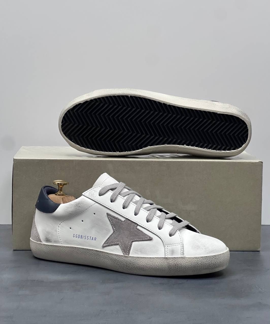 мужские кроссовки golden goose superstar белый серебряный,мужские кроссовки golden goose superstar со звездой белый серебряный,,golden goose super star,golden goose кроссовки