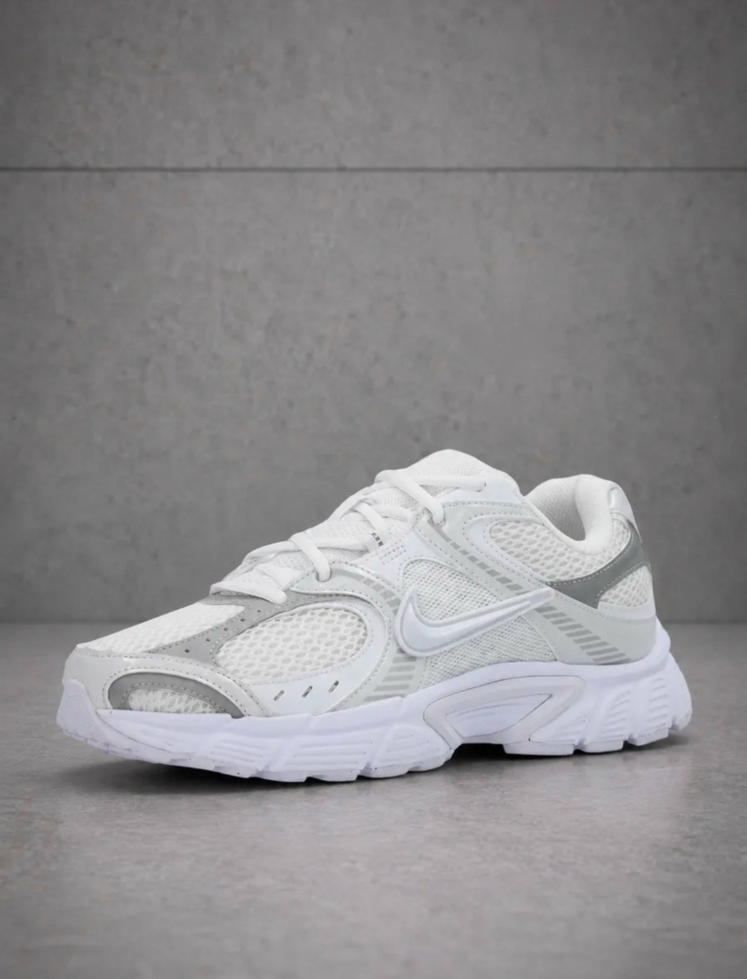 кроссовки,женские кроссовки nike,кроссовки nike v 5 rnr,кроссовки мужские женские,кроссовки белые nike