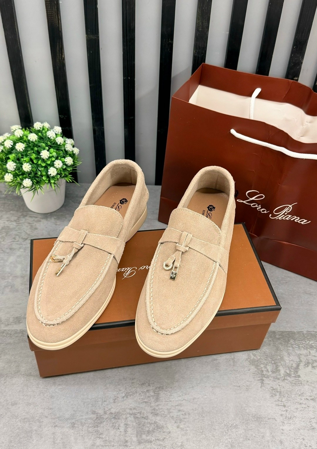 лоферы из натуральной замши loro piana premium shoes,loro piana лоферы,loro piana лоферы женские замшевые,лоферы из натуральной замши,лоферы замшевые