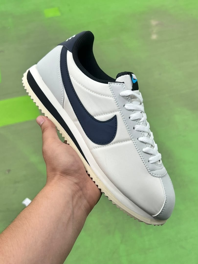 кроссовки nike classic cortez,nike cortez classic,кроссовки nike cortez,женские повседневные кроссовки nike classic cortez,кроссовки спортивные classic cortez