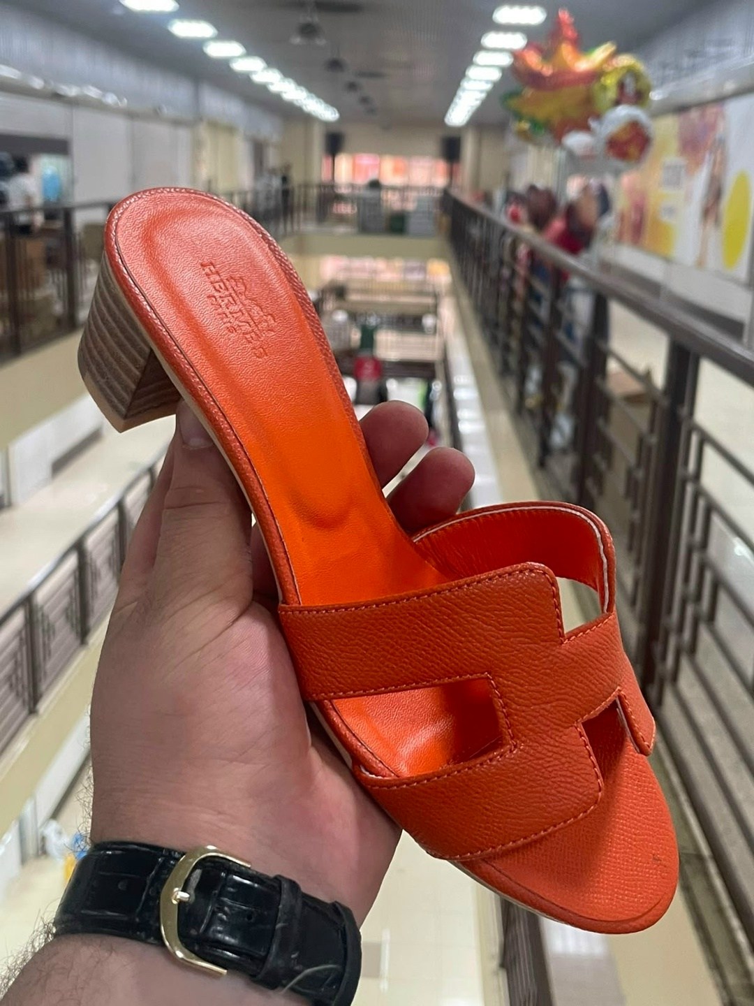 hermes шлепанцы,шлепки hermes,шлепки hermes женские,шлепанцы hermes оранжевые,hermes босоножки