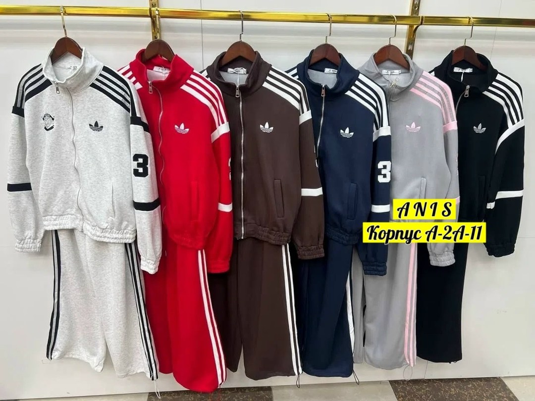 костюм спортивный женский adidas,белый спортивный костюм женский адидас,женский спортивный костюм,женский спортивный костюм на флисе,костюм спортивный