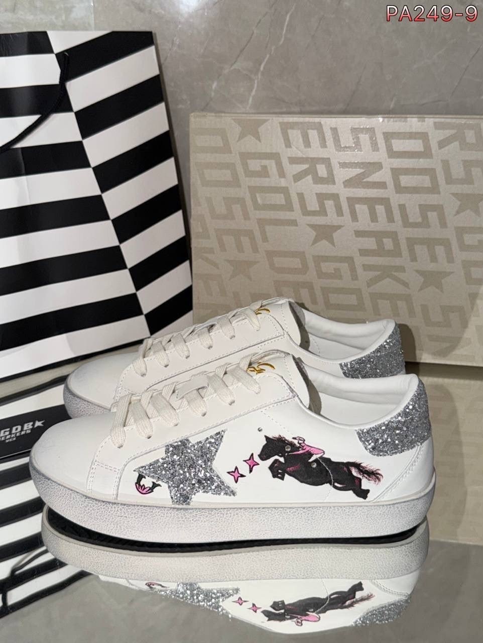 ,брендовая ,кеды golden goose женские,женские кроссовки,дизайнерские кроссовки