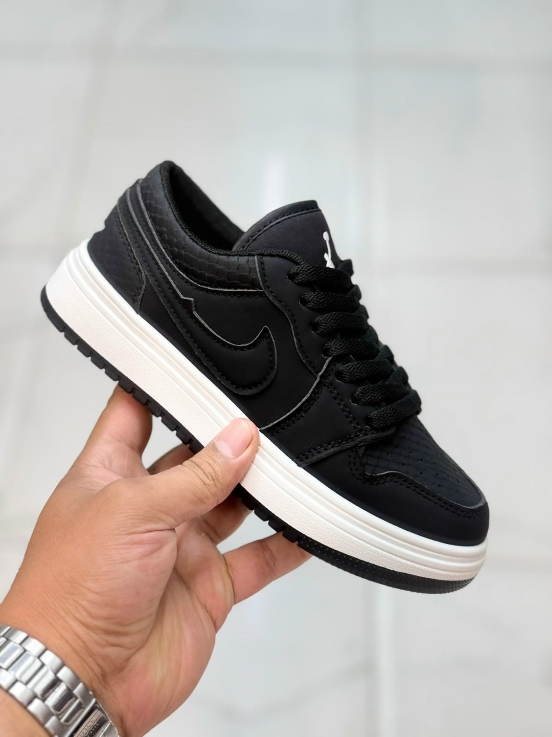 nike air jordan 1 low,air jordan 1 low triple black,jordan 1 low triple black,кроссовки,мужские кроссовки nike