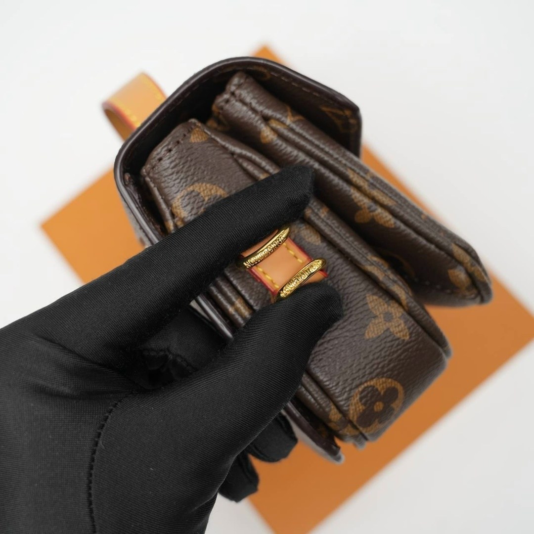женская сумка louis vuitton,louis vuitton сумка,louis vuitton сумка pochette metis,луи виттон сумка,сумка клатч с ручкой lv metis pochette metis луи виттон монограмма