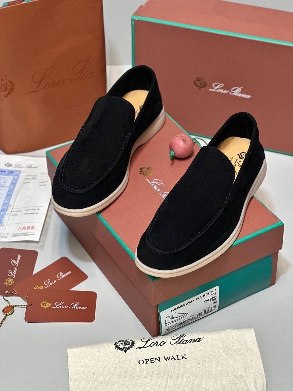 лоферы из натуральной замши loro piana,лоферы loro piana мужские,лоферы loro piana,замшевые лоферы loro piana,замшевые лоферы