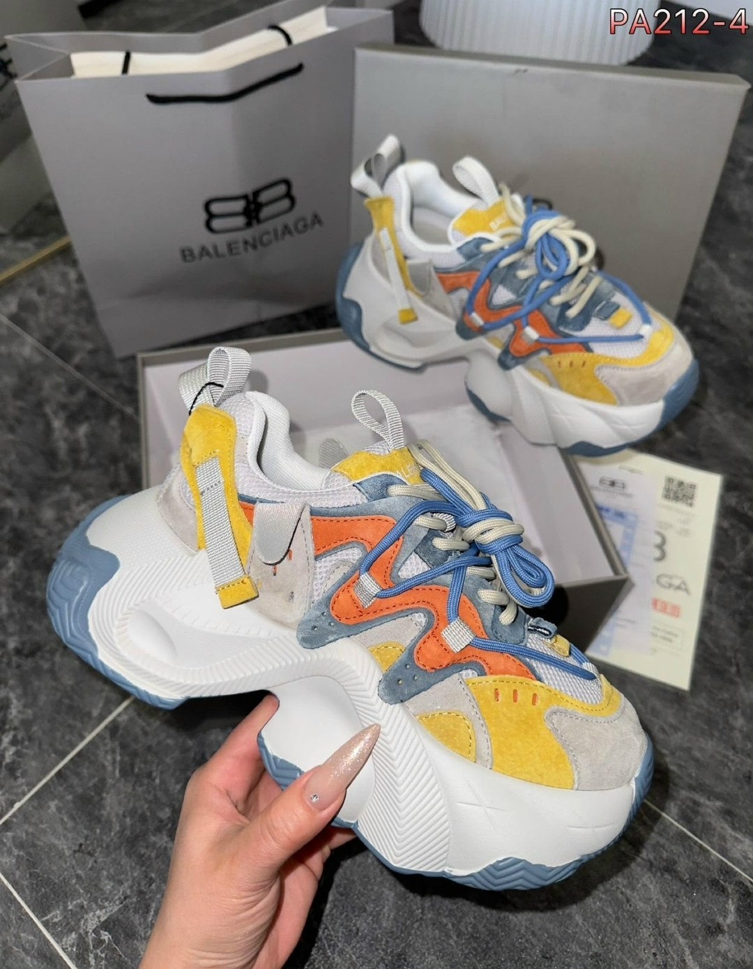 женские кроссовки,массивные кроссовки,balenciaga кроссовки женские,кроссовки модные,кроссовки для женщин