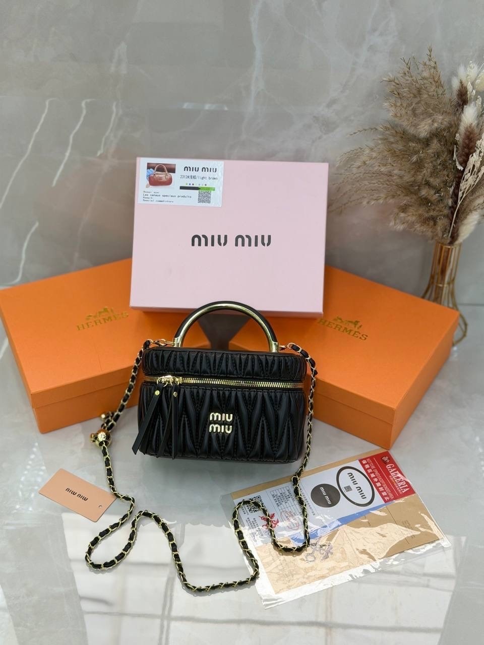 женская сумка miu miu,сумка miu miu,сумка через плечо в стиле miu miu,miu miu сумка на плечо,сумка стильная