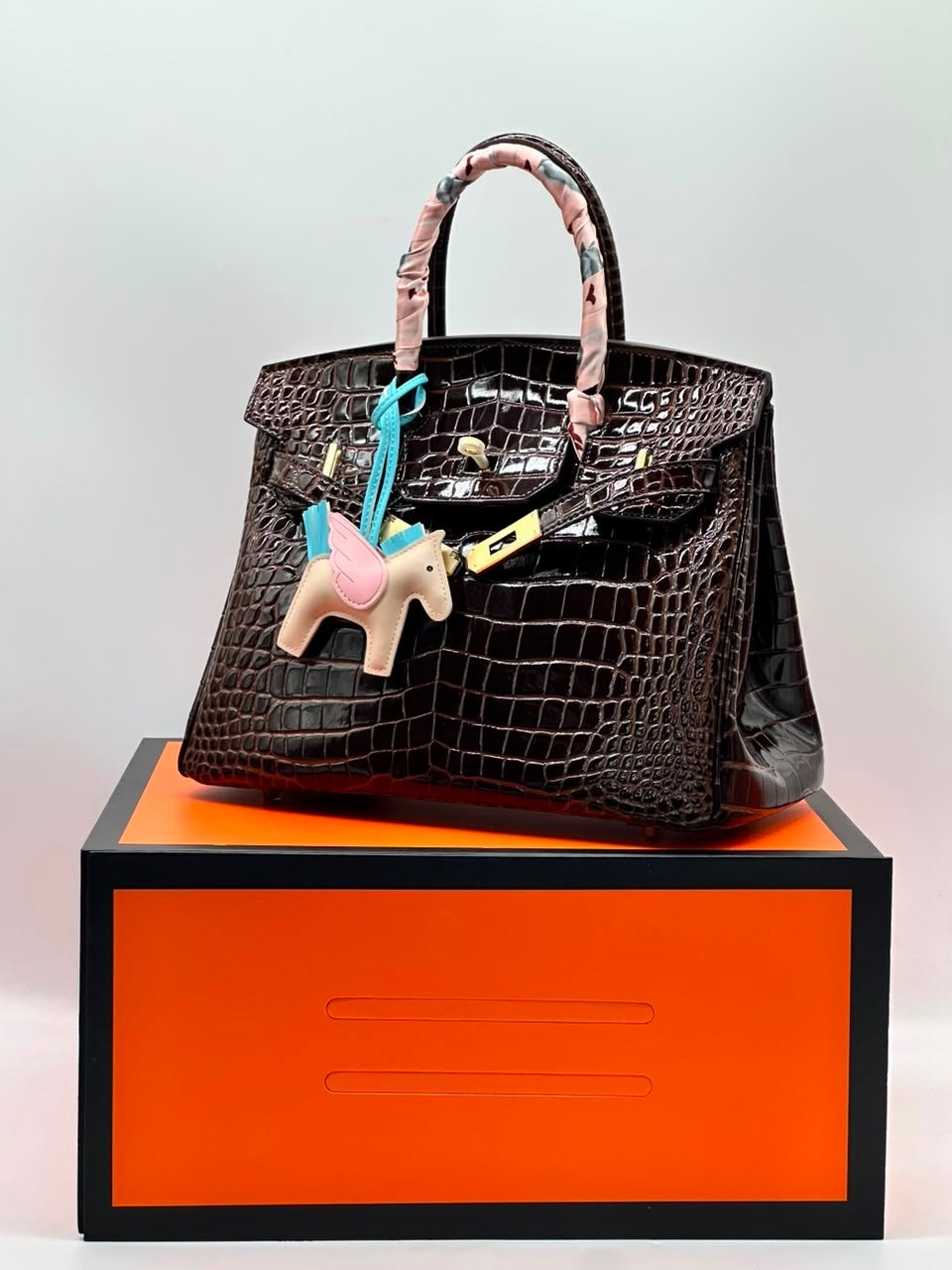 женская сумка hermes,сумка эрмес биркин 35см,сумка hermes birkin,сумка hermes,сумка hermes birkin крокодиловая бордовый