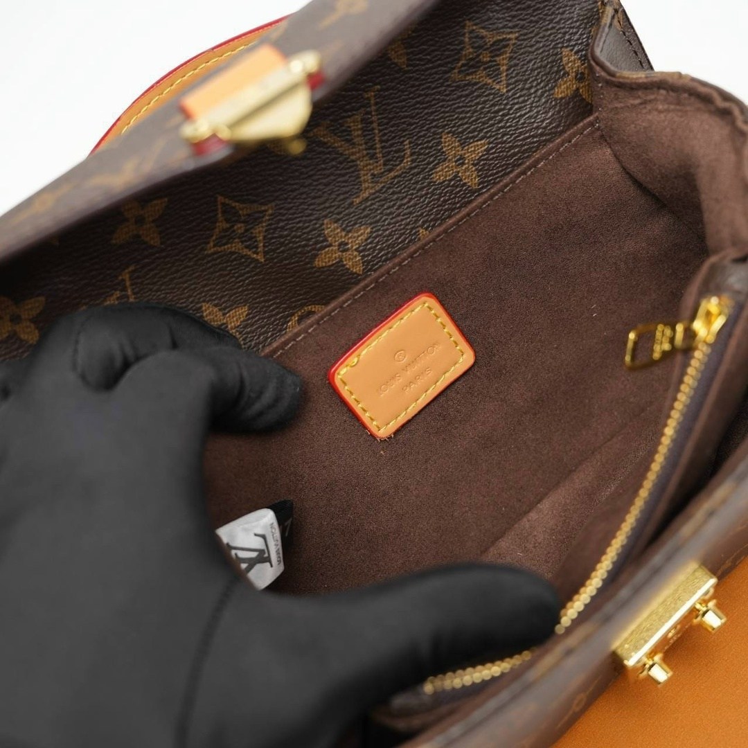 женская сумка louis vuitton,louis vuitton сумка,louis vuitton сумка pochette metis,луи виттон сумка,сумка клатч с ручкой lv metis pochette metis луи виттон монограмма