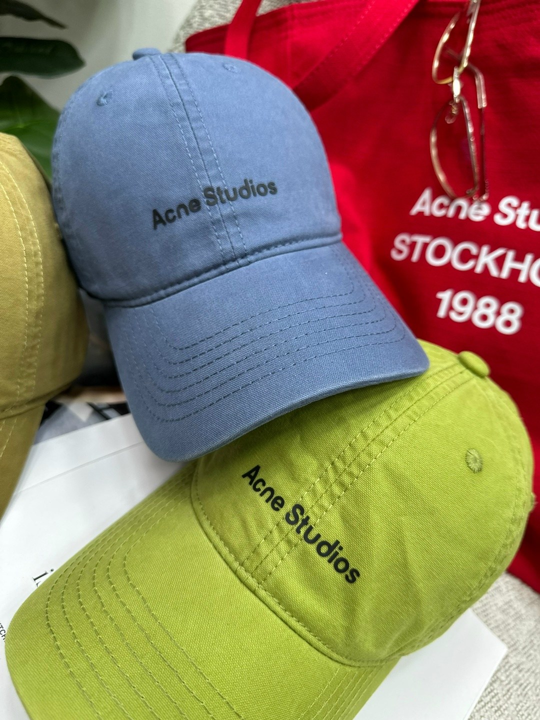 бейсболка balenciaga,кепка,стильная бейсболка,бейсболка модная,бейсболка женская