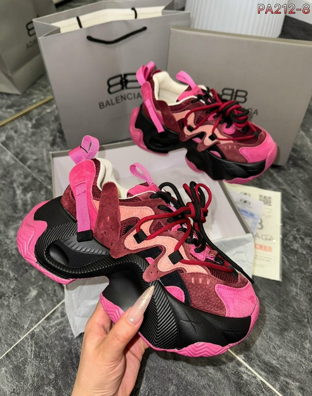 женские кроссовки,массивные кроссовки,balenciaga кроссовки женские,кроссовки модные,кроссовки для женщин