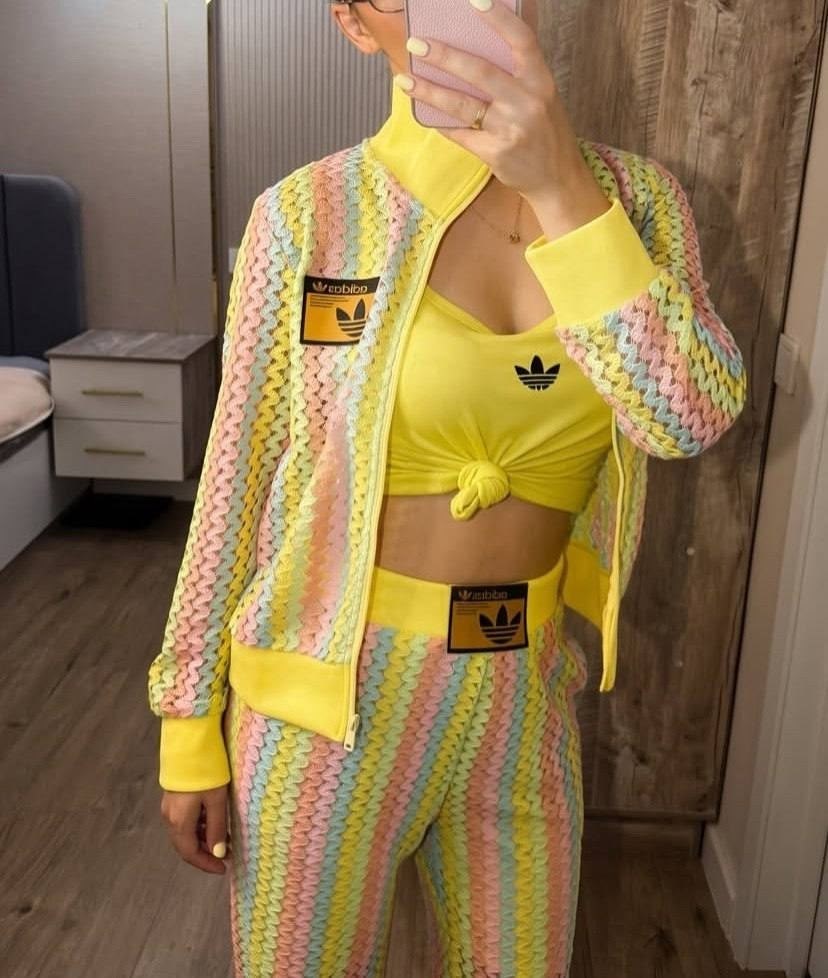 adidas original,спортивный костюм adidas originals,adidas originals adidas,adidas originals mono monogram tracksuit,штаны адидас