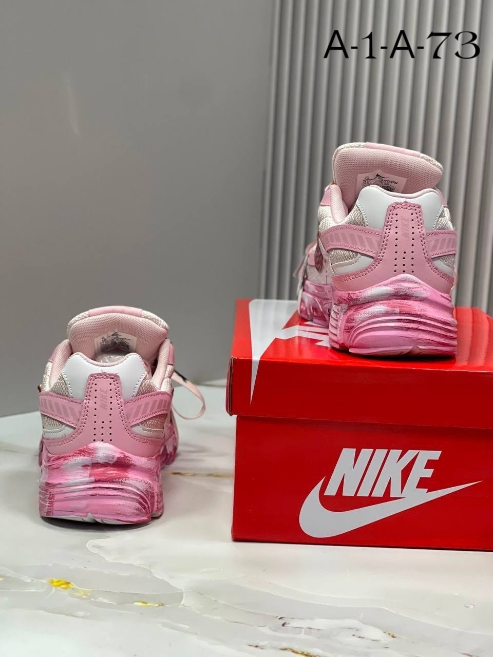 женские кроссовки nike initiator "pink",кроссовки nike initiator pink,кроссовки nike женские,кроссовки nike initiator slip resistant розовые,кроссовки nike initiator розовый