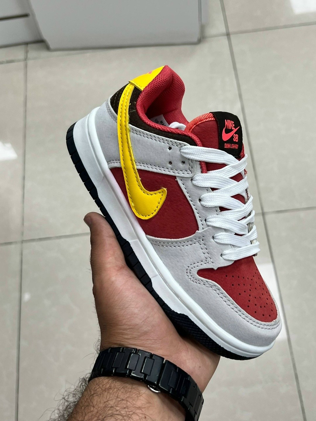 кроссовки nike sb dunk low racing 506,nike кроссовки sb dunk low,кроссовки мужской,кроссовки мужские nike sb dunk low,кроссовки известных брендов