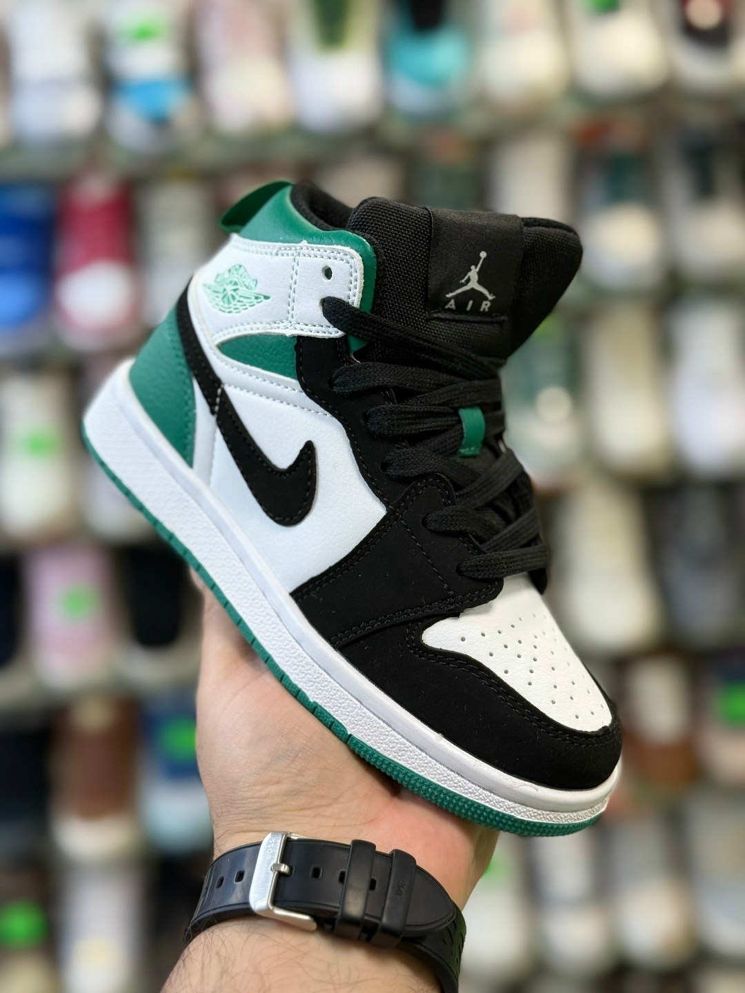 nike air jordan 1 mid milan,женские кроссовки nike air jordan 1,nike air jordan 1 mid,nike air jordan 1,кроссовки nike air jordan 1 retro high