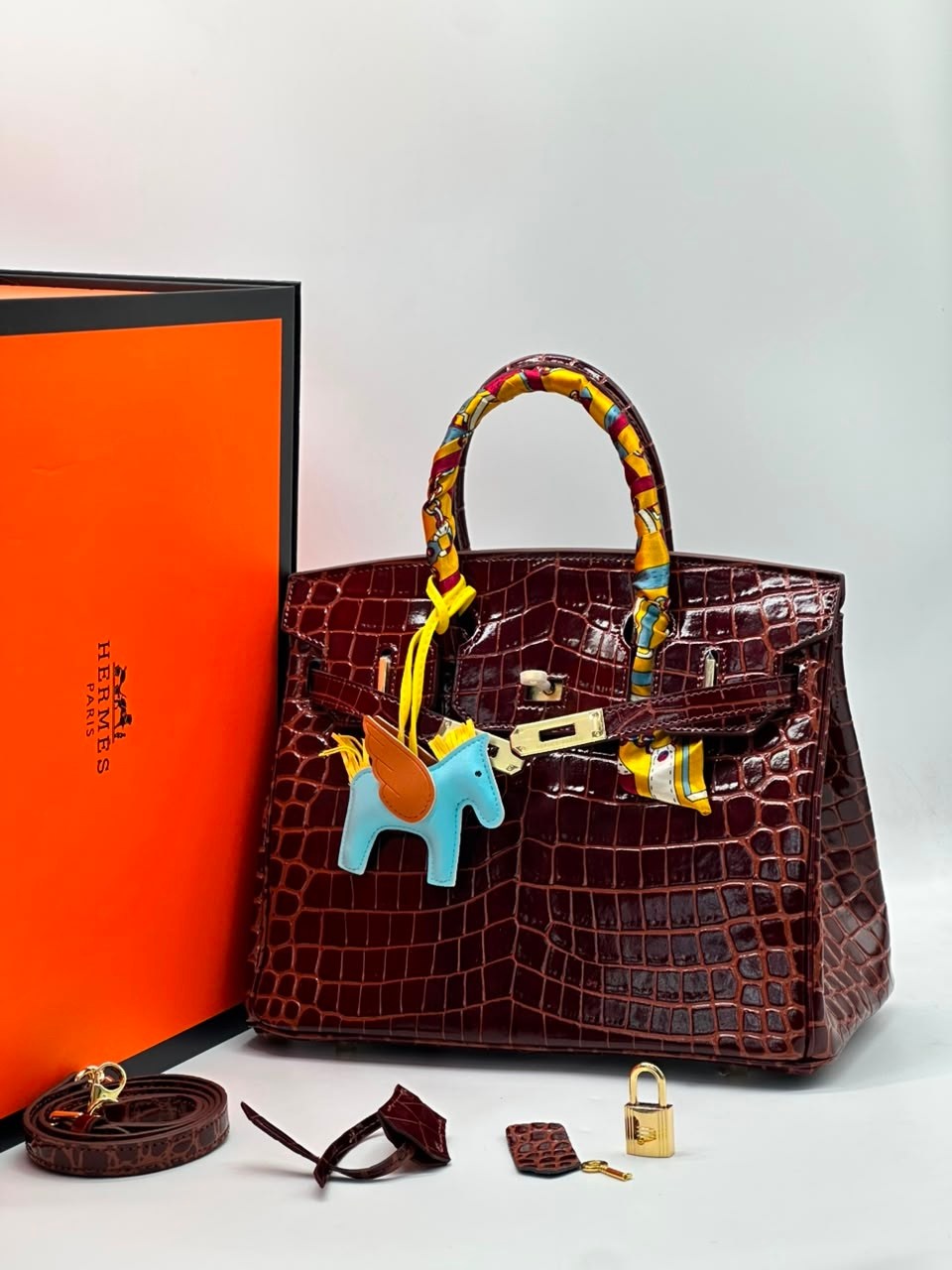 женская сумка hermes,сумка эрмес биркин 35см,сумка hermes birkin,сумка hermes,сумка hermes birkin крокодиловая бордовый