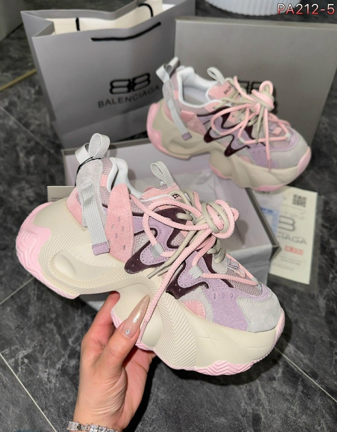 женские кроссовки,массивные кроссовки,balenciaga кроссовки женские,кроссовки модные,кроссовки для женщин