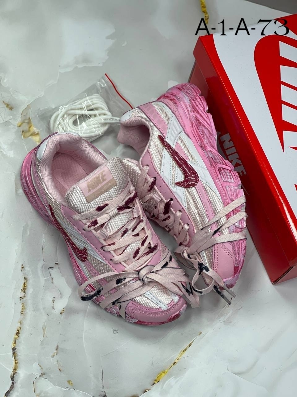 женские кроссовки nike initiator "pink",кроссовки nike initiator pink,кроссовки nike женские,кроссовки nike initiator slip resistant розовые,кроссовки nike initiator розовый