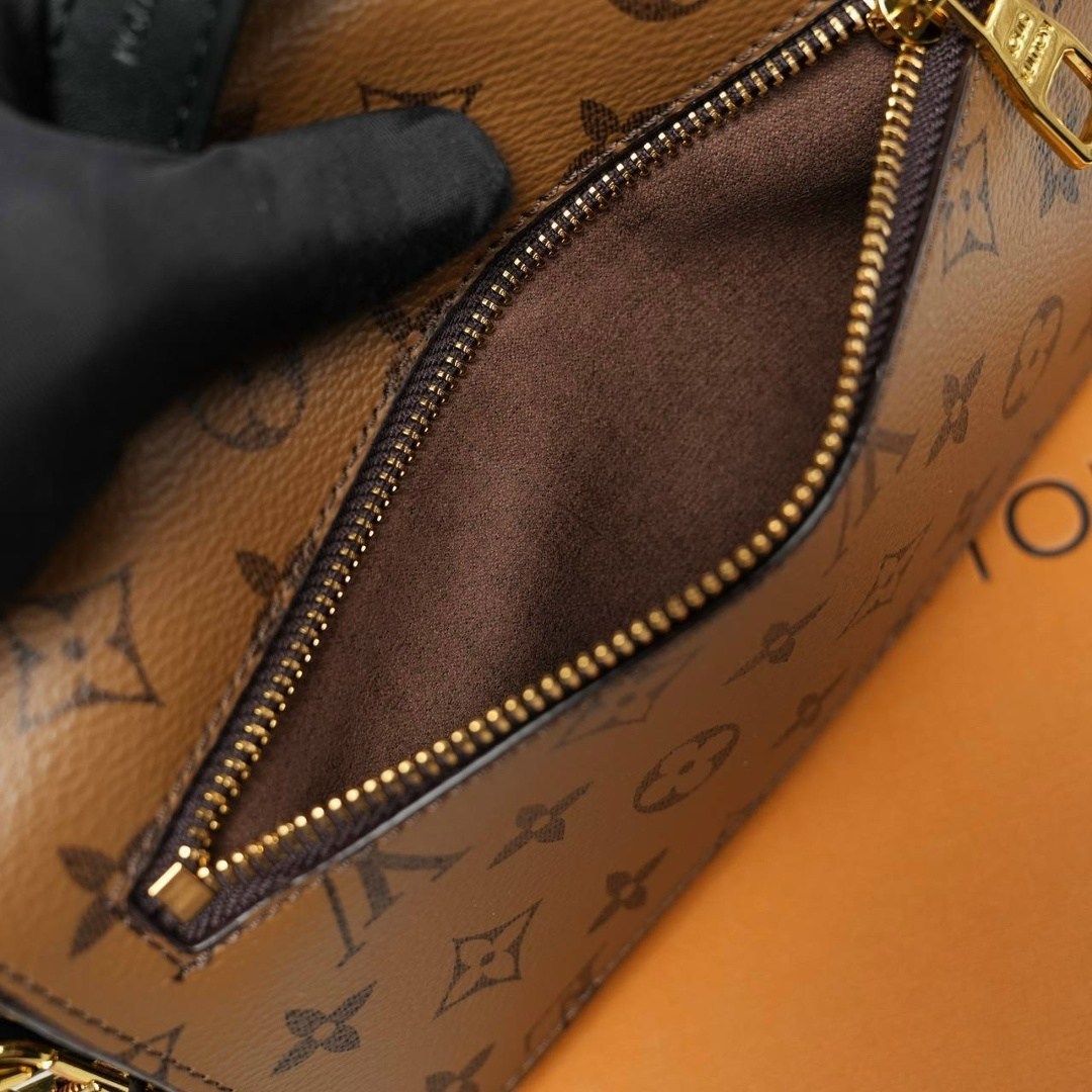 женская сумка louis vuitton,louis vuitton сумка,louis vuitton сумка pochette metis,луи виттон сумка,сумка клатч с ручкой lv metis pochette metis луи виттон монограмма