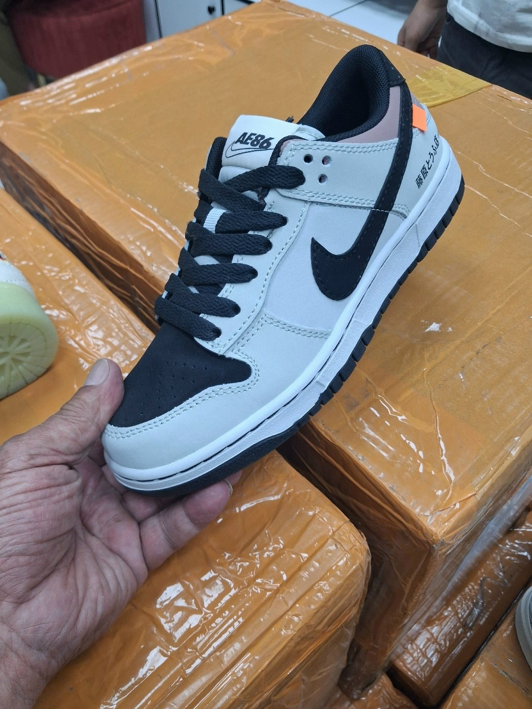 кроссовки nike sb dunk low jarritos,jarritos × nike sb dunk low,nike sb jarritos,кроссовки jarritos x nike sb dunk low,nike sb dunk low