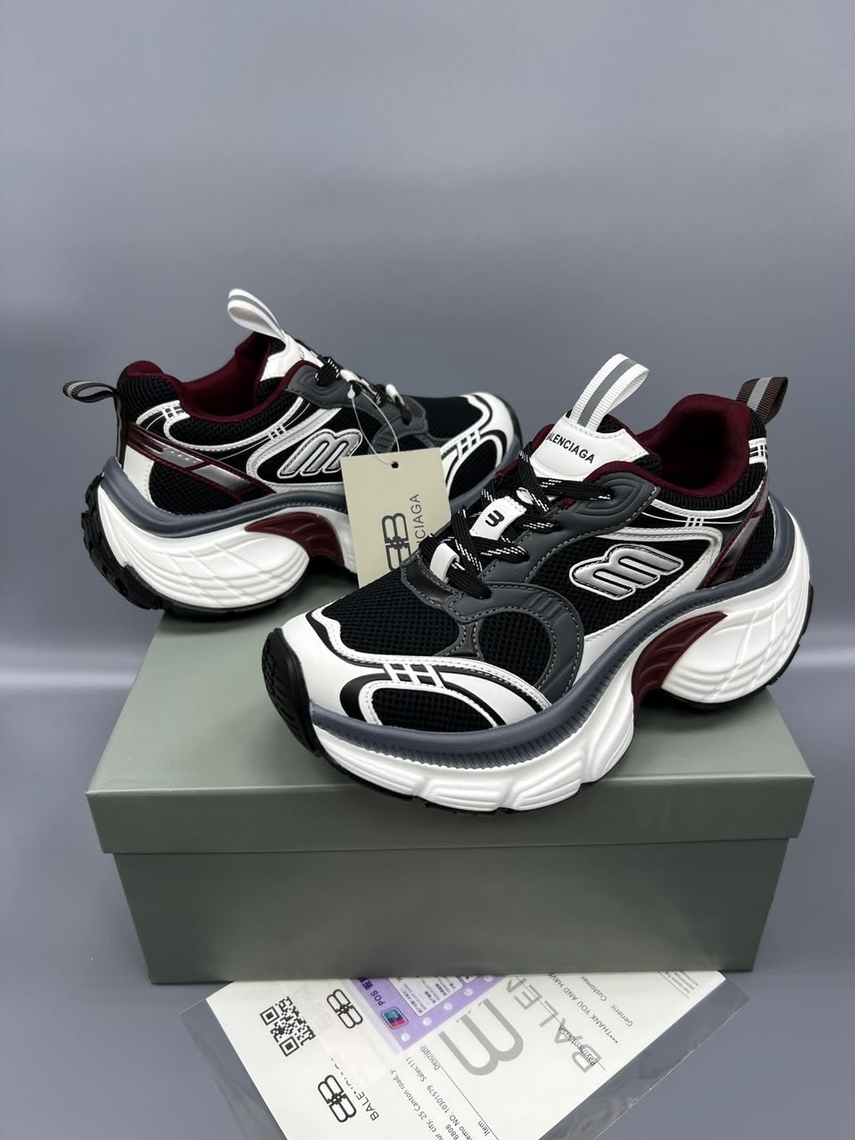 кроссовки женские balenciaga,кроссовки balenciaga,кроссовки balenciaga runner,кроссовки женскиe,спортивная