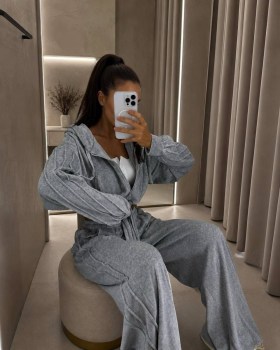 Костюм