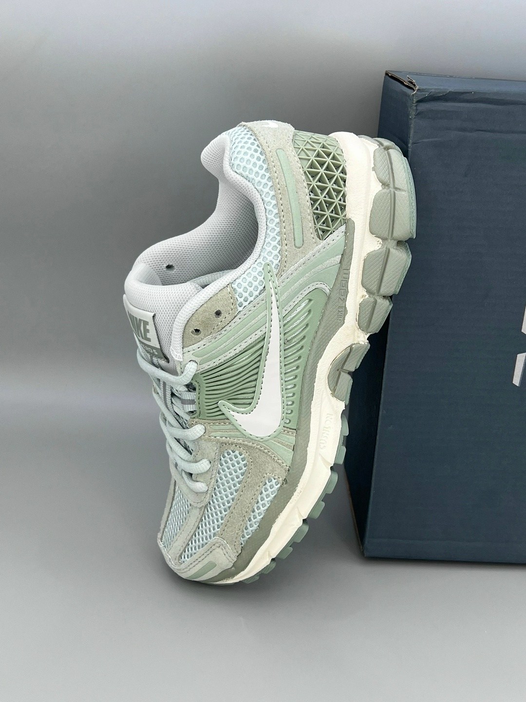 кроссовки nike zoom vomero 5,кроссовки nike air zoom vomero 5,nike air zoom vomero 5,мужские кроссовки nike zoom vomero 5,nike zoom vomero 5