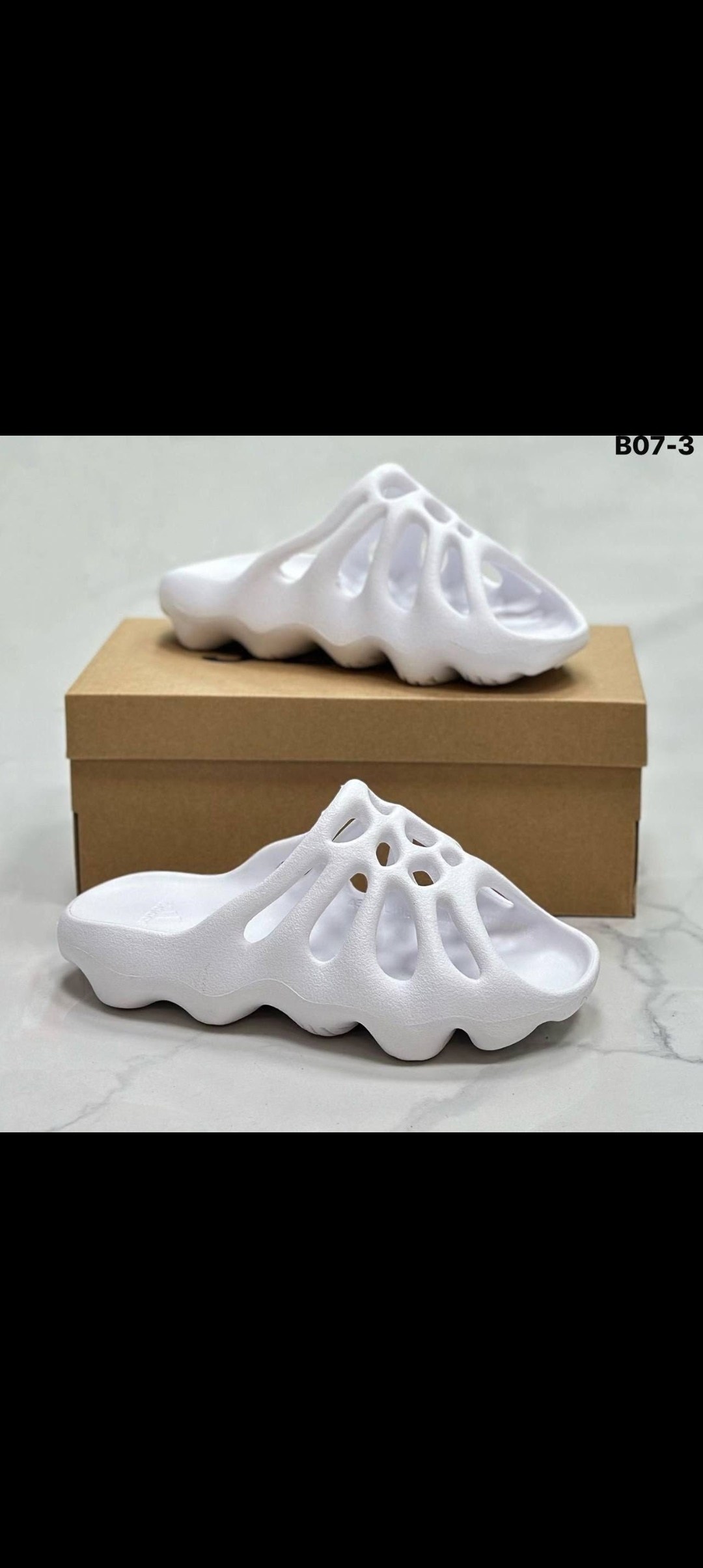 adidas yeezy foam runner,adidas yeezy foam runner stone sage,adidas yeezy foam,yeezy foam runner,adidas yeezy 450 slide