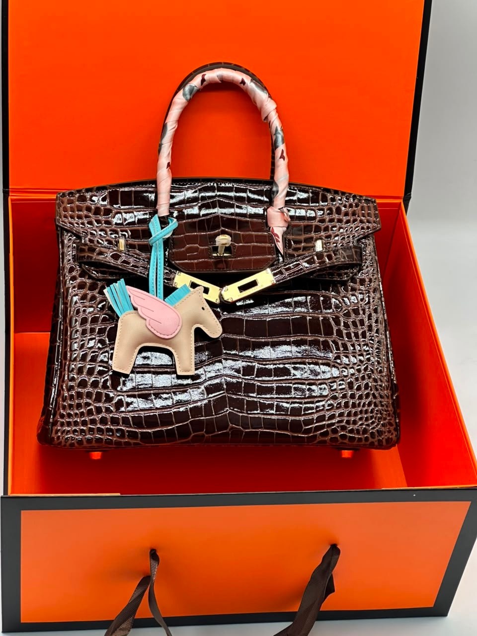 женская сумка hermes,сумка эрмес биркин 35см,сумка hermes birkin,сумка hermes,сумка hermes birkin крокодиловая бордовый