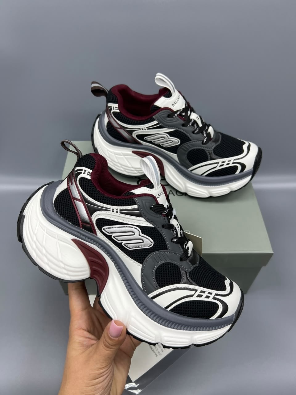 кроссовки женские balenciaga,кроссовки balenciaga,кроссовки balenciaga runner,кроссовки женскиe,спортивная