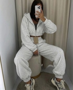 Костюм