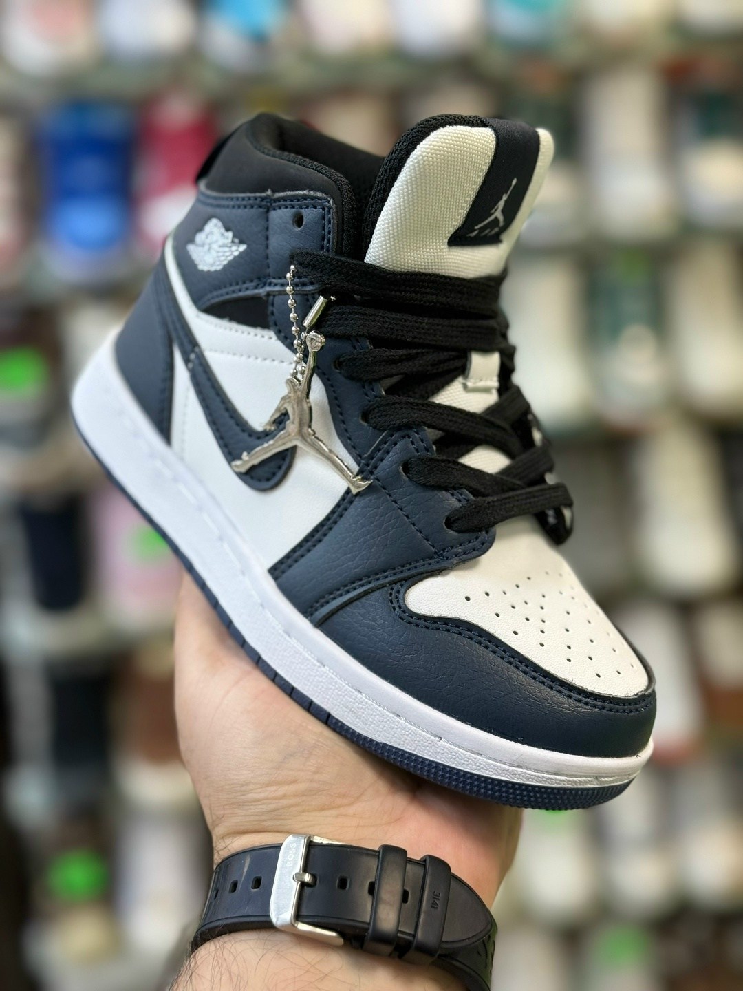 nike air jordan 1 mid milan,женские кроссовки nike air jordan 1,nike air jordan 1 mid,nike air jordan 1,кроссовки nike air jordan 1 retro high