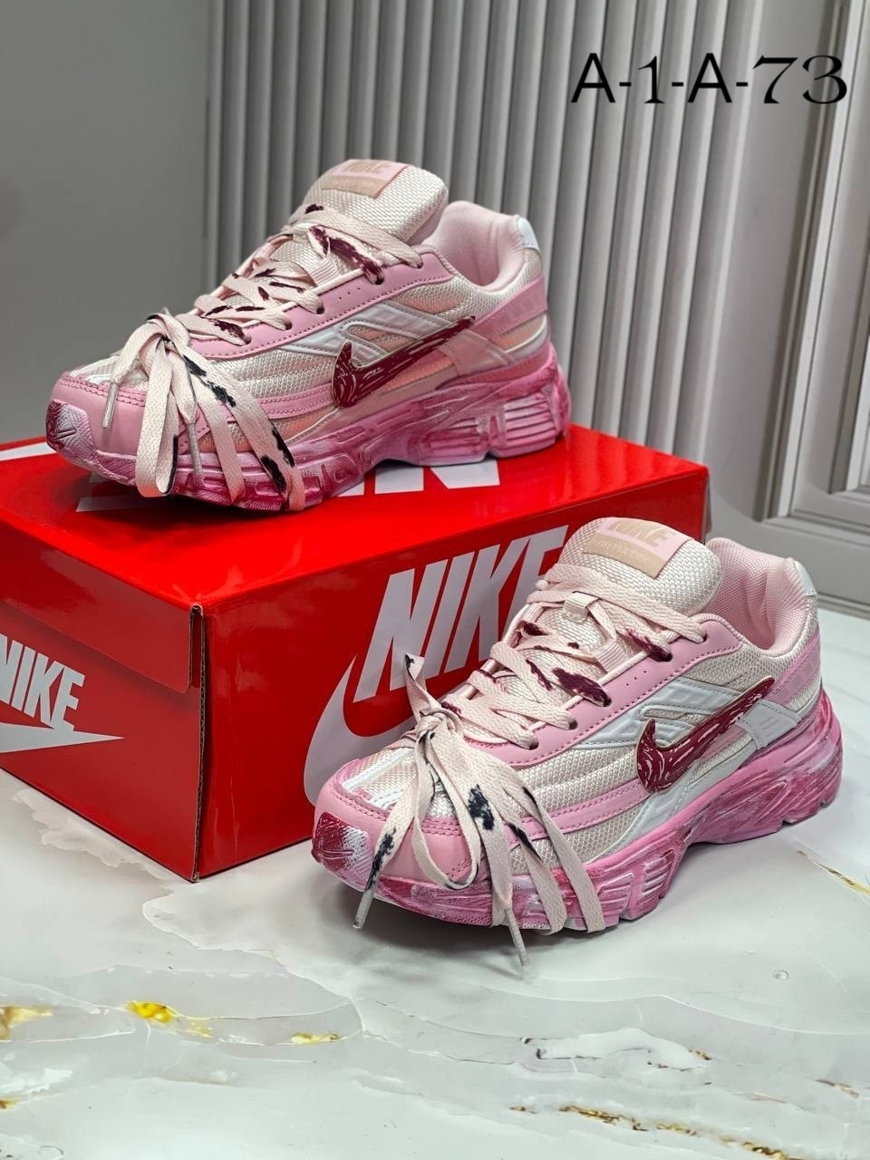 женские кроссовки nike initiator "pink",кроссовки nike initiator pink,кроссовки nike женские,кроссовки nike initiator slip resistant розовые,кроссовки nike initiator розовый