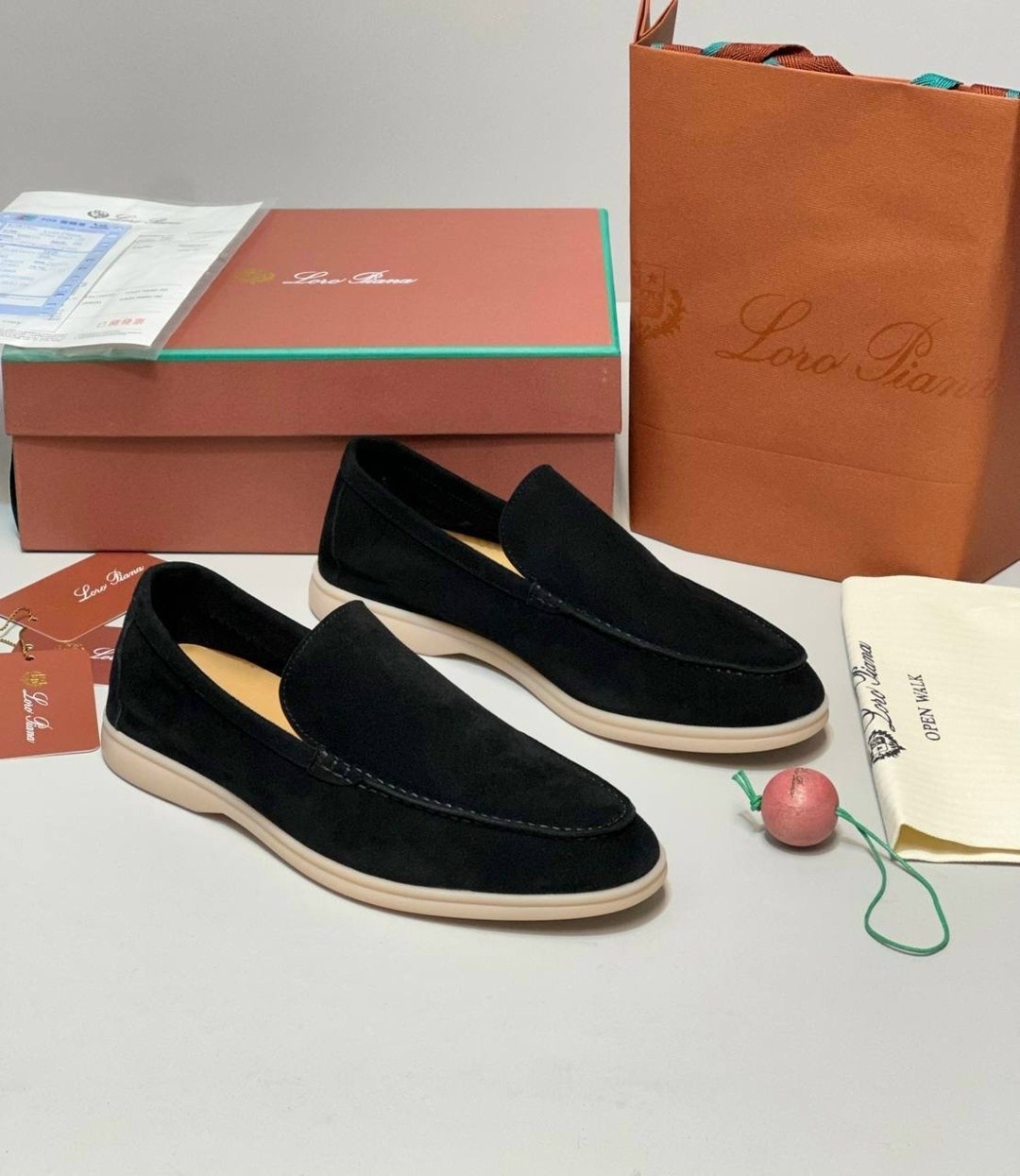 лоферы из натуральной замши loro piana,лоферы loro piana мужские,лоферы loro piana,замшевые лоферы loro piana,замшевые лоферы