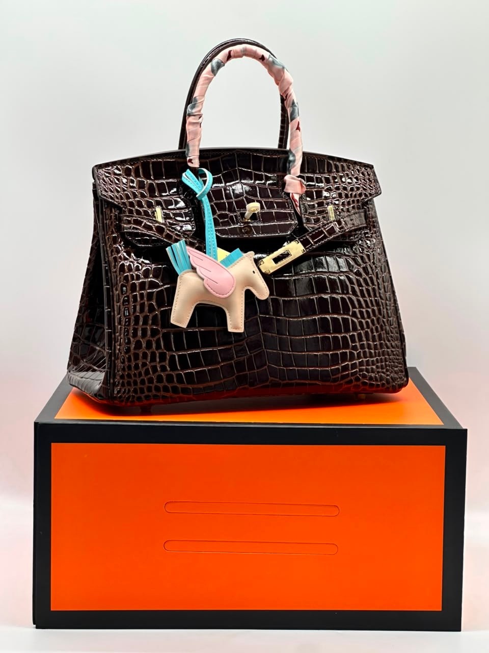 женская сумка hermes,сумка эрмес биркин 35см,сумка hermes birkin,сумка hermes,сумка hermes birkin крокодиловая бордовый