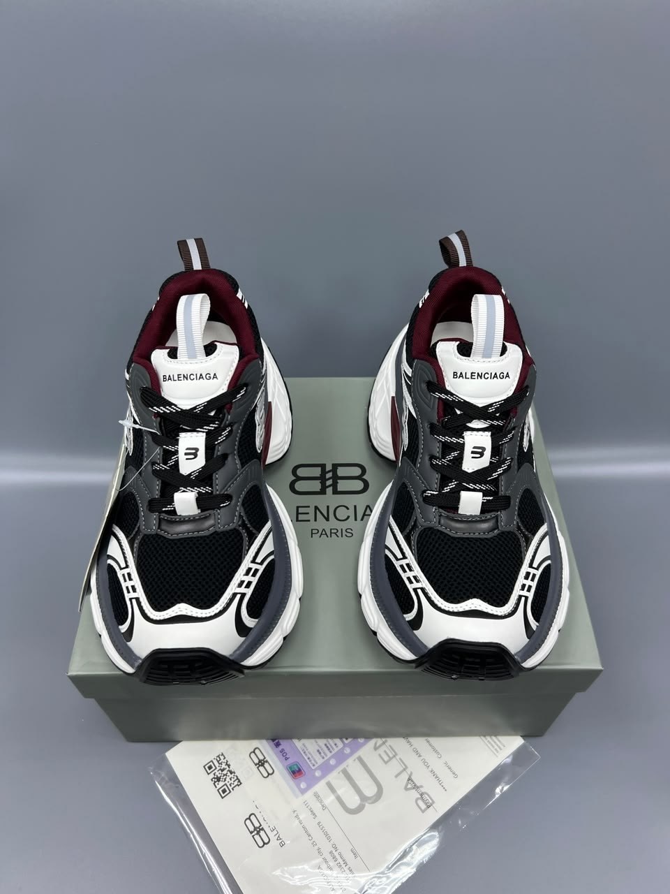 кроссовки женские balenciaga,кроссовки balenciaga,кроссовки balenciaga runner,кроссовки женскиe,спортивная