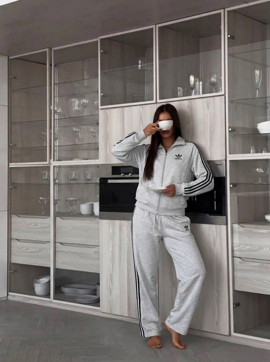 спортивные костюмы женские,комплект одежды adidas sportswear,костюм адидас женский,спортивный костюм женский adidas,спортивный костюм adidas originals