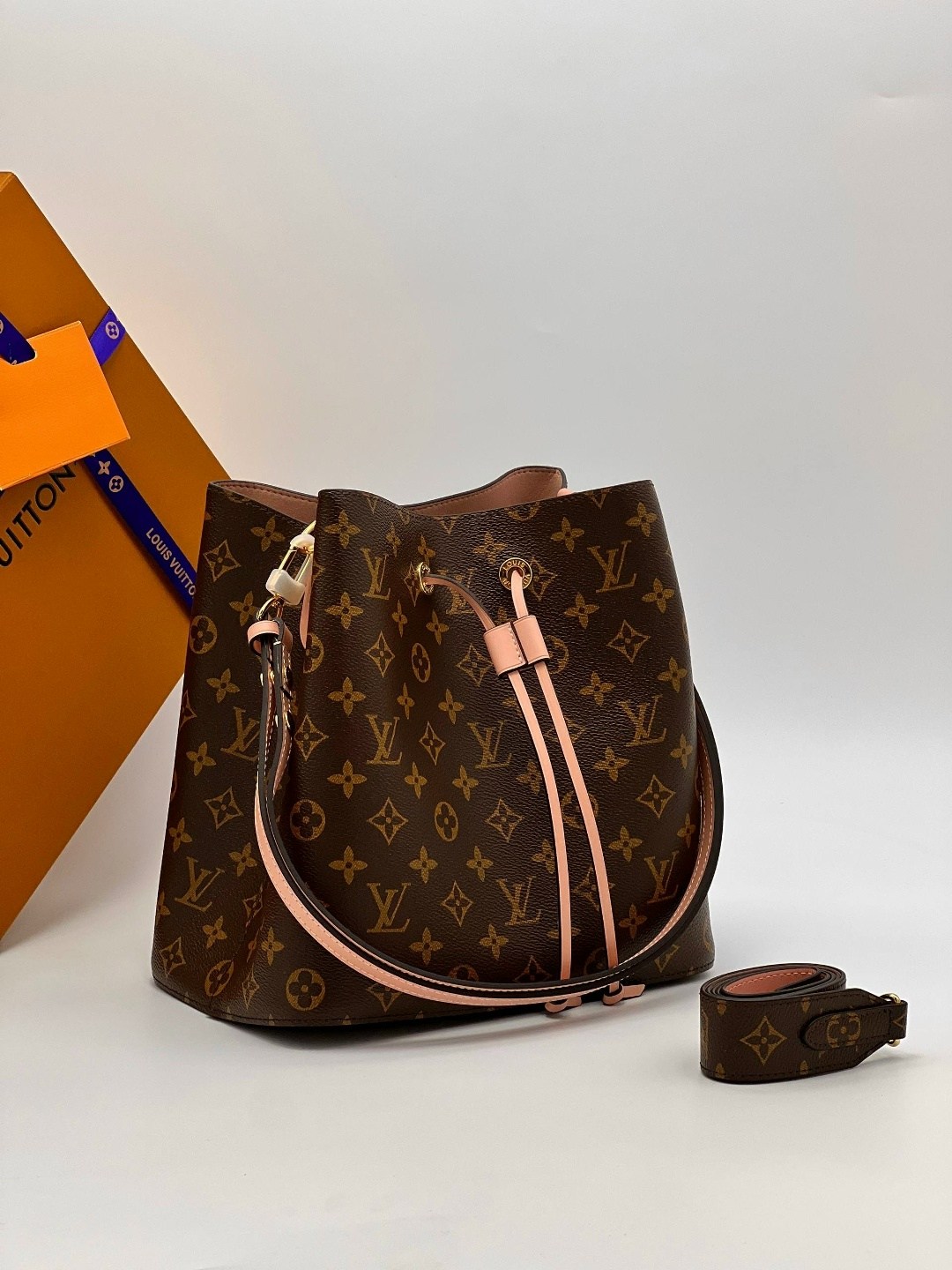сумка louis vuitton,сумка луи виттон,louis vuitton сумка ведро,женская сумка louis vuitton,сумочка луи виттон