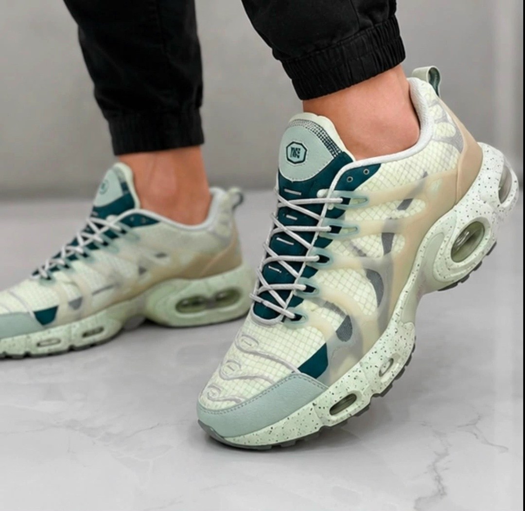 кроссовки nike air max plus tn,nike air max tn plus black,nike air max plus tn,кроссовки,nike air max plus
