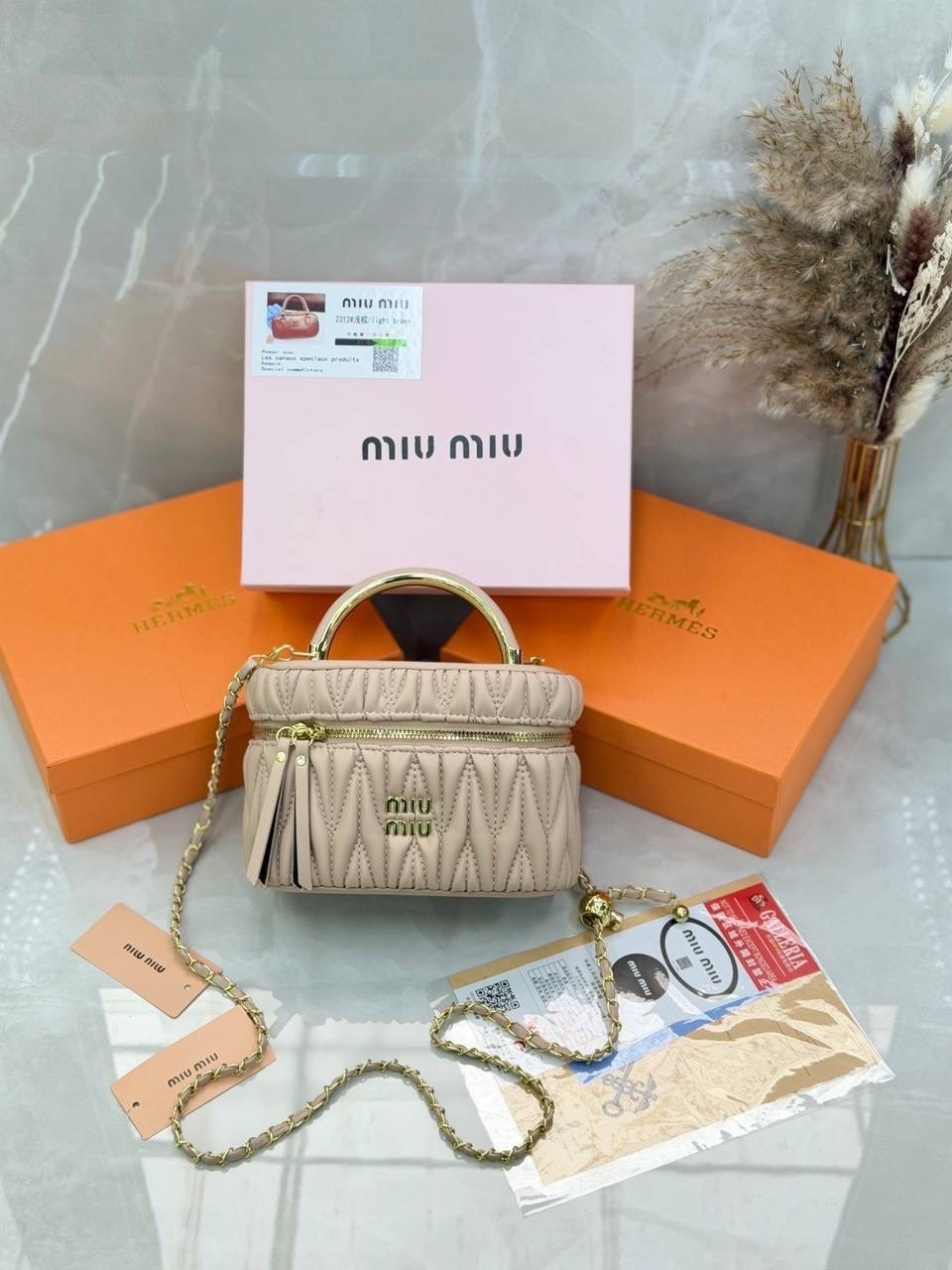 женская сумка miu miu,сумка miu miu,сумка через плечо в стиле miu miu,miu miu сумка на плечо,сумка стильная
