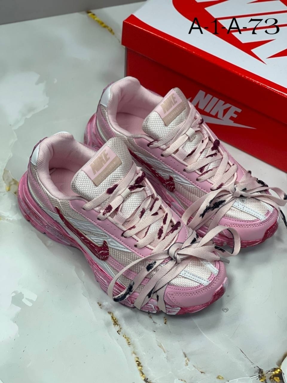 женские кроссовки nike initiator "pink",кроссовки nike initiator pink,кроссовки nike женские,кроссовки nike initiator slip resistant розовые,кроссовки nike initiator розовый