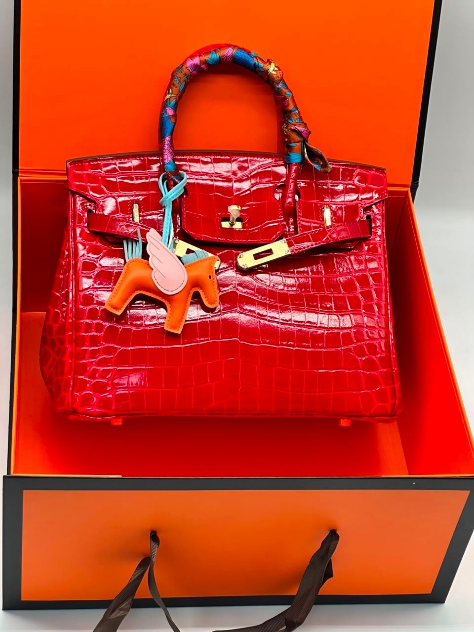 женская сумка hermes,сумка эрмес биркин 35см,сумка hermes birkin,сумка hermes,сумка hermes birkin крокодиловая бордовый