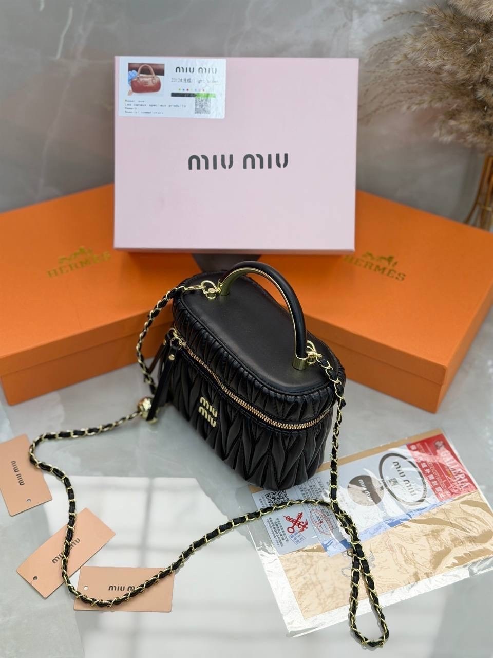 женская сумка miu miu,сумка miu miu,сумка через плечо в стиле miu miu,miu miu сумка на плечо,сумка стильная