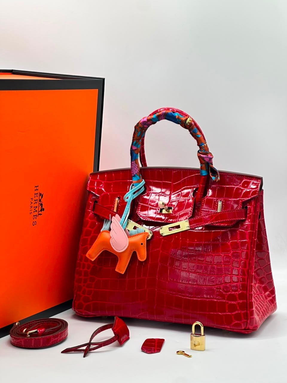 женская сумка hermes,сумка эрмес биркин 35см,сумка hermes birkin,сумка hermes,сумка hermes birkin крокодиловая бордовый